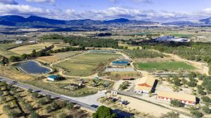vista aérea de las instalaciones de la finca daroca